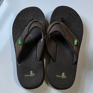 Sanuk Men's Brown Flip Flops